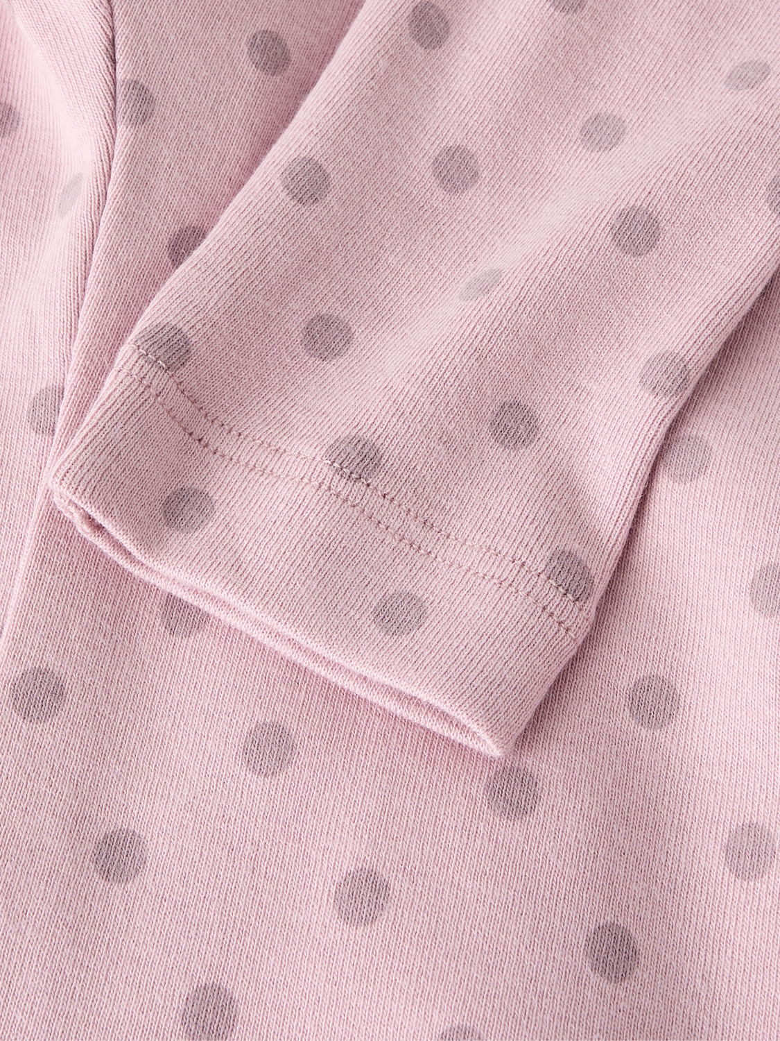 model_shot-front_full